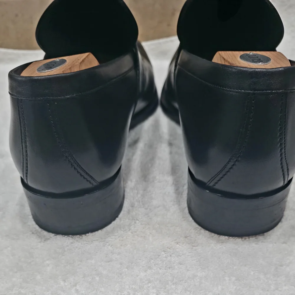 Gucci Black Leather Men’s Slip-On Loafers